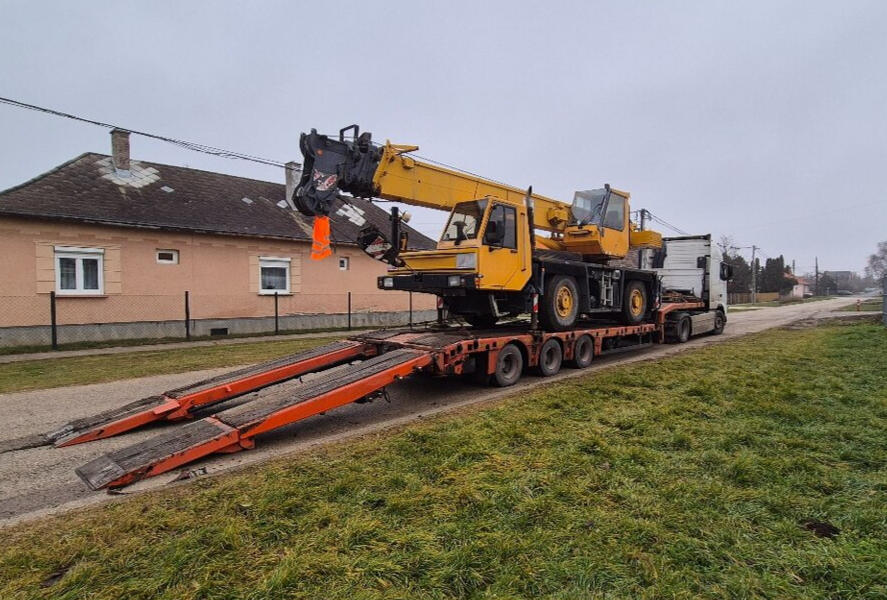 24 tonový báger z Maďarska